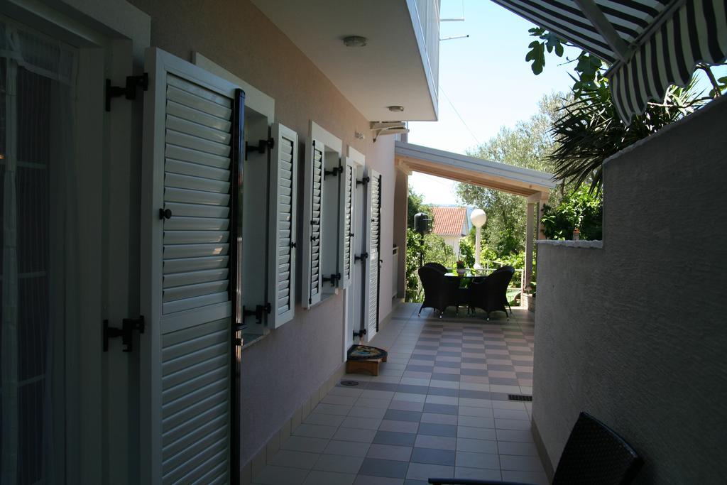Apartments Soldo Pinezići Eksteriør bilde